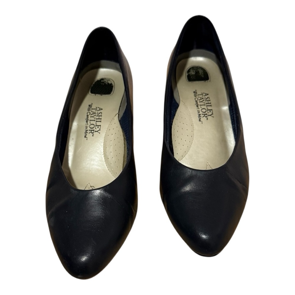Ashley Taylor Navy Women's Pump